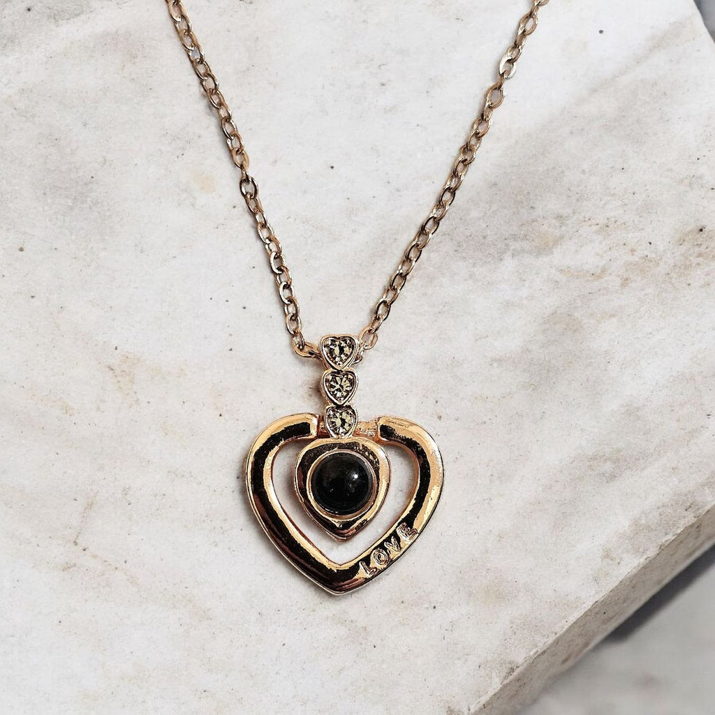 שרשת לב עם פרח